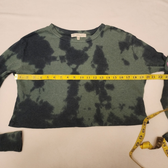 Truly Madly Deeply Camo Tie-dye Oversized Crop Thermal Size XS - Picture 9 of 10